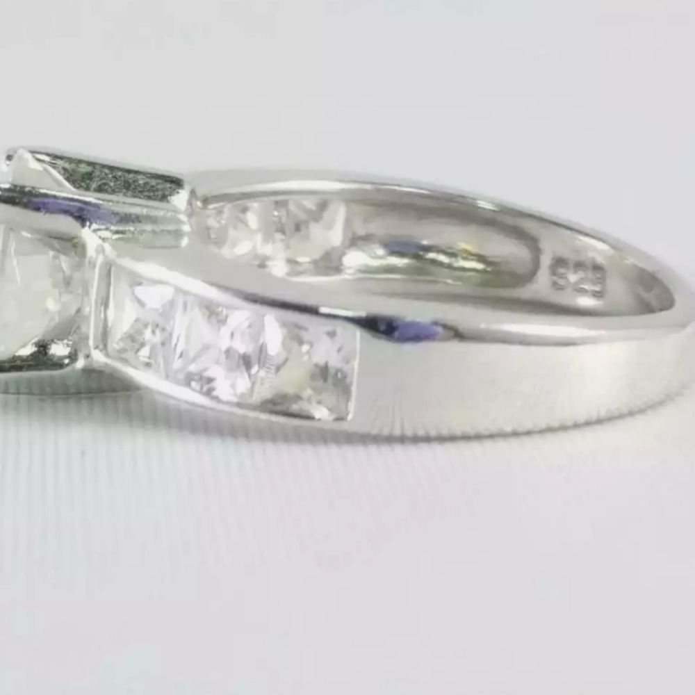ESTATE 2CT SIMULATED DIAMOND SOLID STERLING RING - Picture 12 of 13